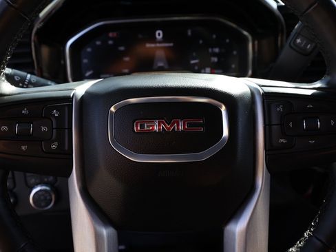 Used 2024 GMC Sierra 1500 SLT image 25