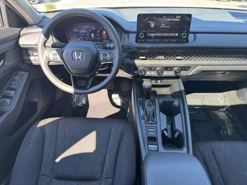 Certified 2023 Honda Accord EX image 12