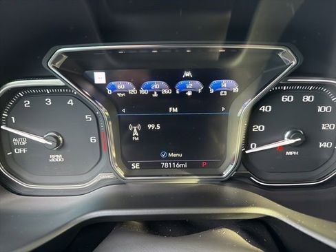 Used 2021 GMC Yukon Denali w/ Denali Premium Package image 9