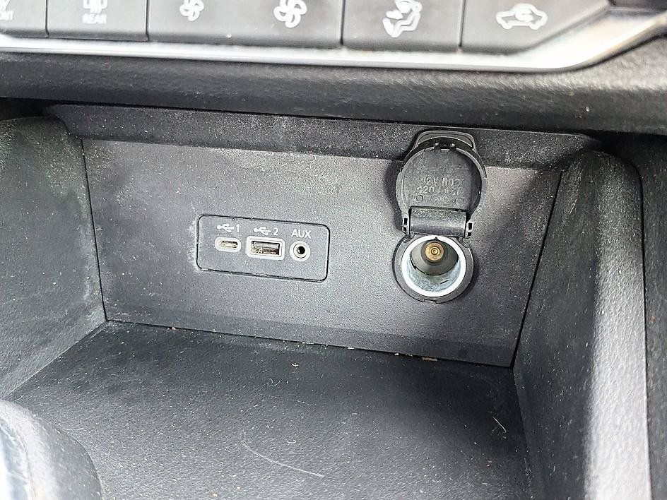 Used 2020 Nissan Sentra SV w/ Electronics Package FWD image 31