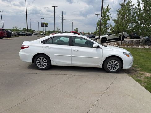 Used 2017 Toyota Camry FWD image 5