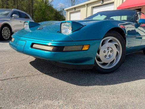 Used 1994 Chevrolet Corvette Coupe RWD image 4