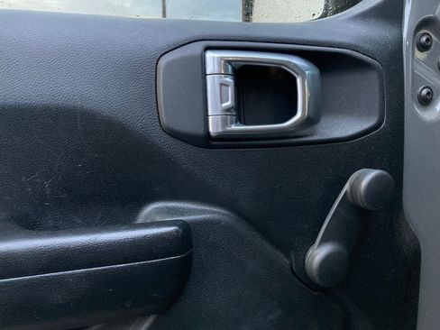 Used 2020 Jeep Gladiator Sport w/ Trailer Tow Package image 13