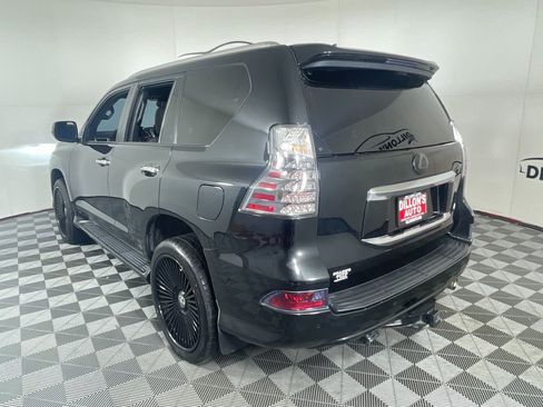 Used 2023 Lexus GX 460 Premium w/ Premium Package image 4