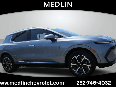 Used 2025 Chevrolet Equinox EV LT w/ Convenience Package FWD image 1