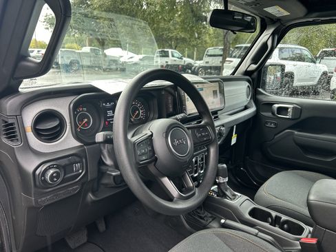 New 2025 Jeep Gladiator Sport image 14