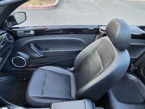 Used 2013 Volkswagen Beetle 2.5 FWD image 29