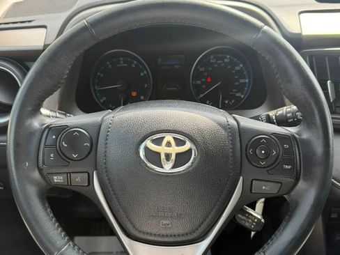 Used 2017 Toyota RAV4 XLE FWD image 18