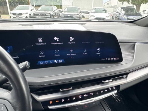 Used 2024 Cadillac XT4 Premium Luxury image 21