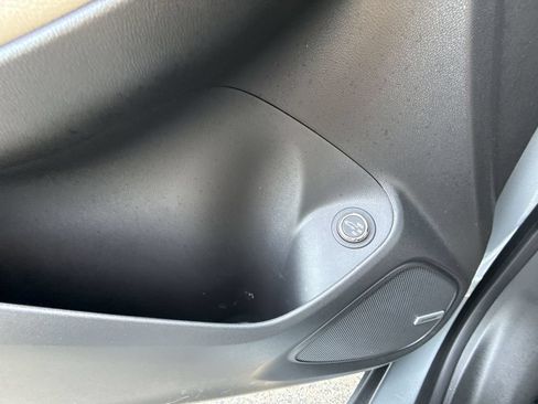 Certified 2026 Buick Encore GX Avenir w/ Avenir Technology Package FWD image 31