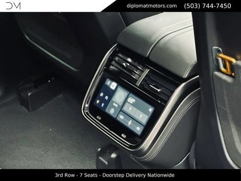 Used 2024 Rivian R1S Adventure AWD/4WD image 21