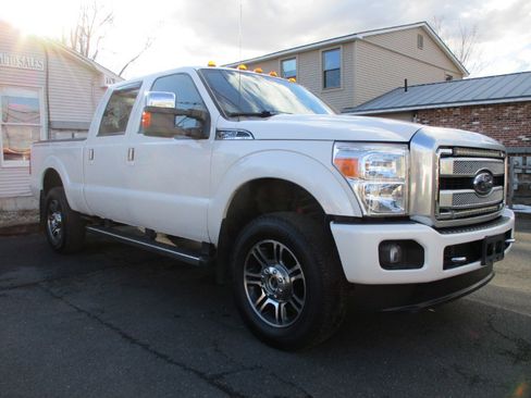 Used 2016 Ford F250 Platinum w/ FX4 Off-Road Package image 4