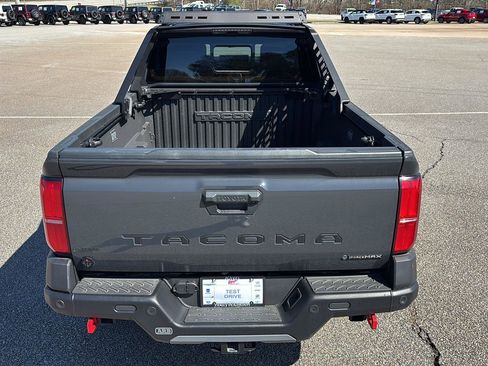 Used 2025 Toyota Tacoma 4x4 Double Cab Hybrid image 5