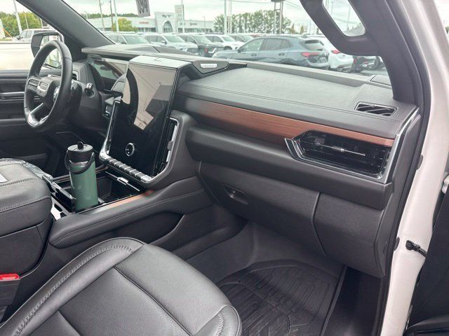 Used 2025 GMC Yukon Denali w/ LPO, Floor Liner Package AWD/4WD image 20