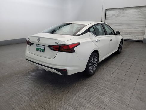 Used 2024 Nissan Altima 2.5 SV FWD image 9