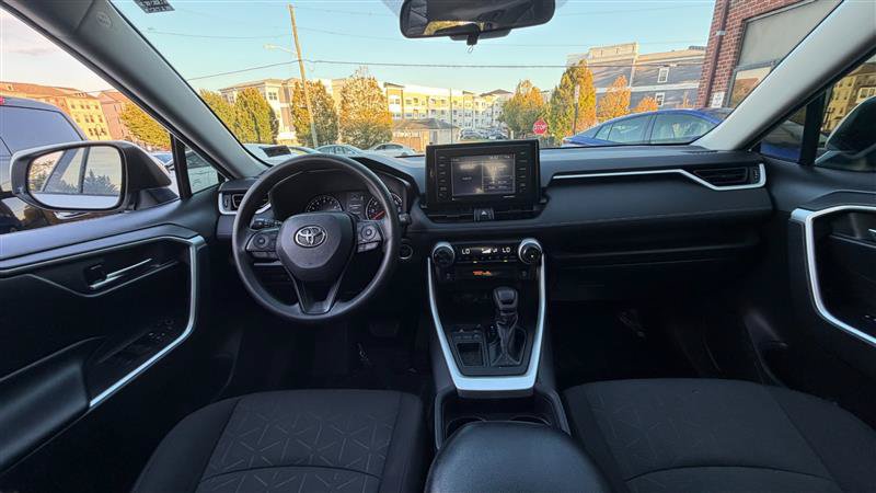 Used 2020 Toyota RAV4 XLE w/ Convenience Package FWD image 20