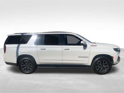 Used 2021 Chevrolet Suburban Z71 w/ Luxury Package image 8