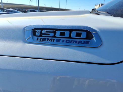 Used 2021 RAM 1500 Limited w/ Body Color Bumper Group image 9