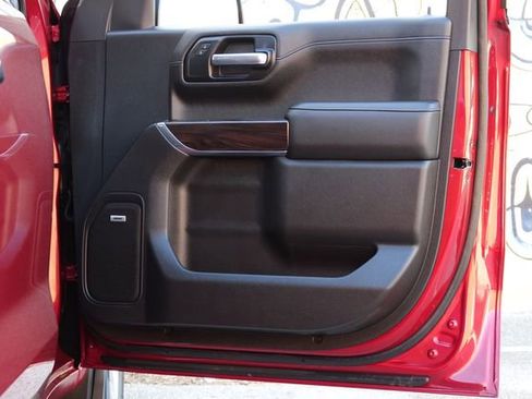 Used 2019 GMC Sierra 1500 SLT image 28