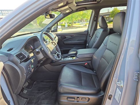 Used 2024 Honda Passport Black Edition image 19