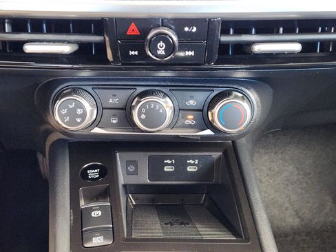 Used 2025 Nissan Kicks SV image 20