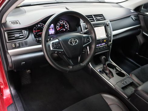 Used 2016 Toyota Camry XSE w/ Moonroof Package FWD image 13
