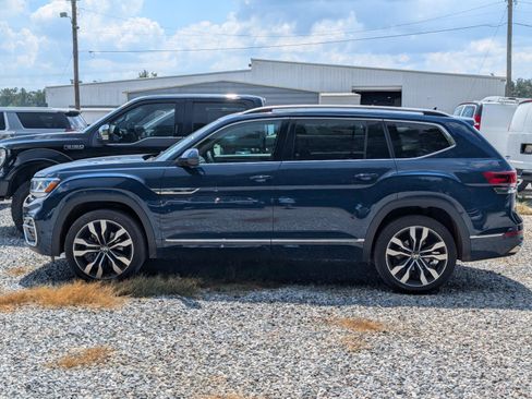 Used 2022 Volkswagen Atlas SEL Premium AWD/4WD image 2