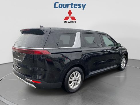 Used 2022 Kia Carnival LX FWD image 6