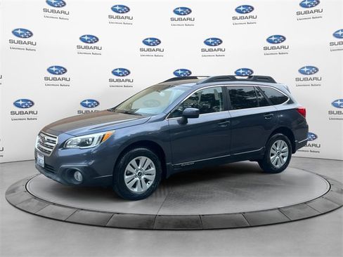 Used 2017 Subaru Outback 2.5i Premium image 8