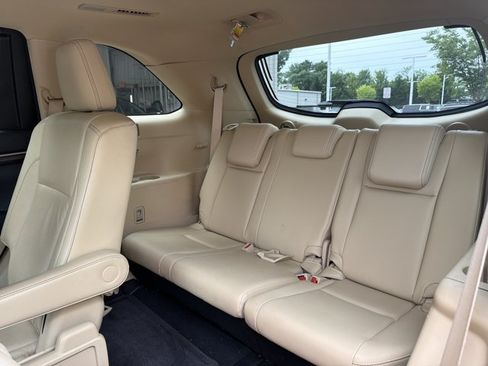 Used 2014 Toyota Highlander Limited Platinum AWD/4WD image 24