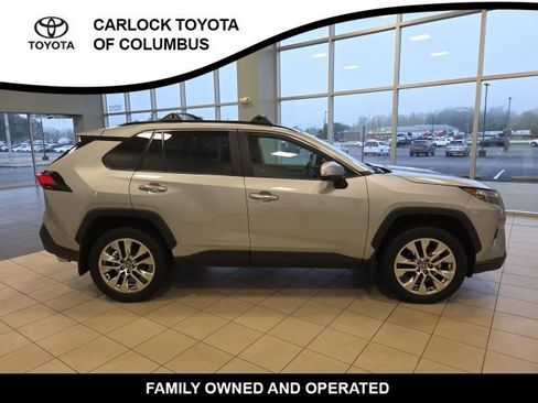 Used 2025 Toyota RAV4 Limited FWD image 7
