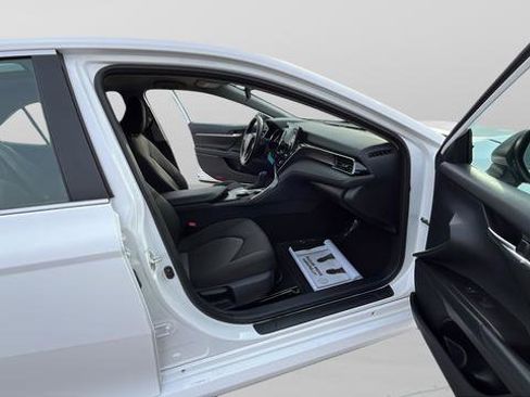 Used 2024 Toyota Camry LE image 28