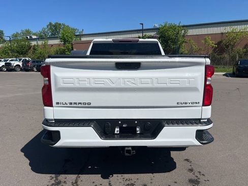 Used 2020 Chevrolet Silverado 1500 Custom w/ Custom Value Package AWD/4WD image 6