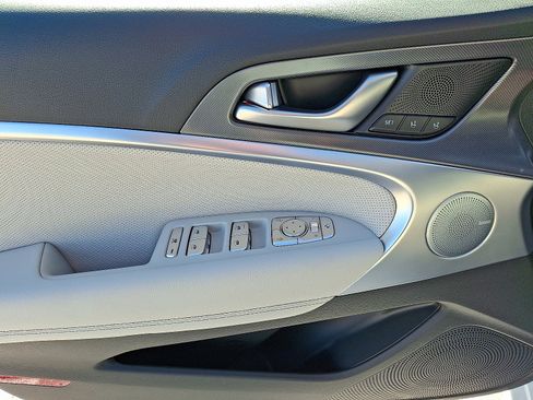 Certified 2025 Genesis G70 3.3T Advanced image 12