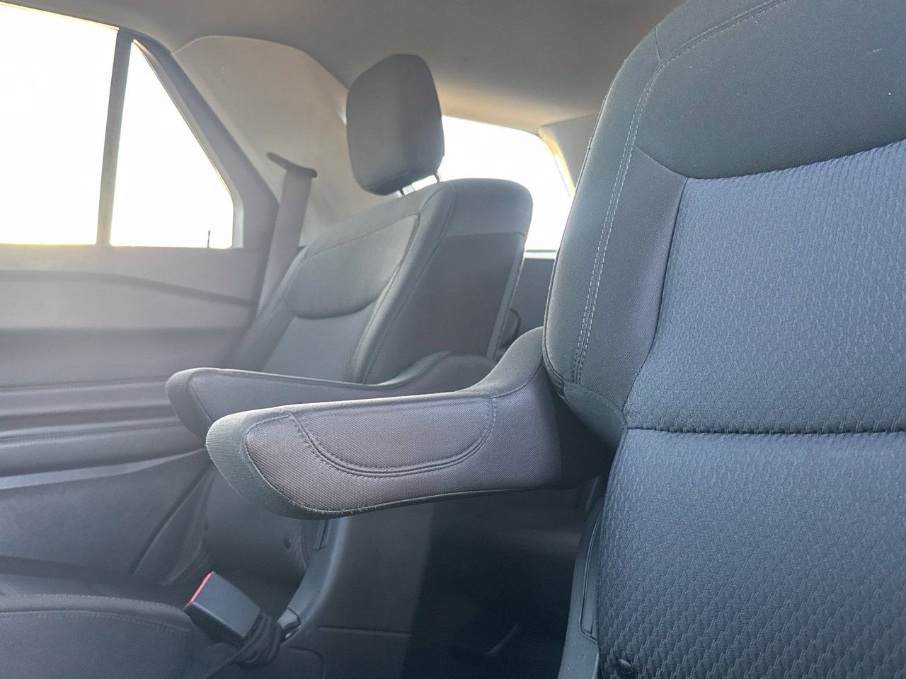 Used 2022 Ford Explorer XLT RWD image 38