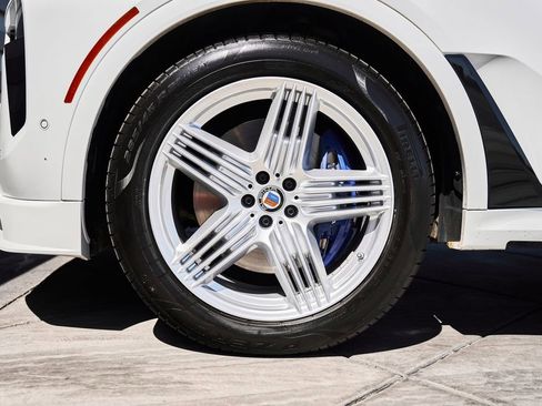 Used 2023 BMW ALPINA XB7 AWD/4WD image 3