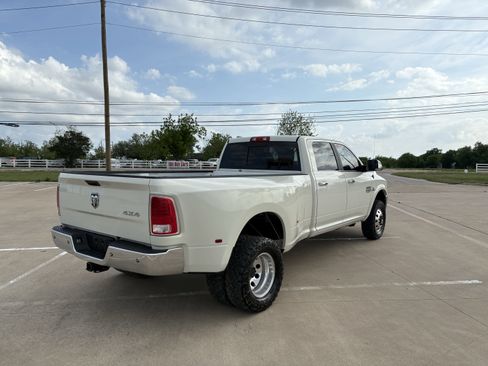 Used 2018 RAM 3500 Laramie Longhorn image 5