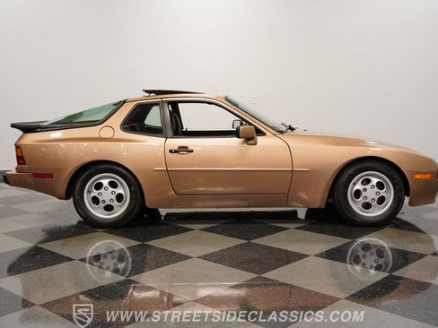 Used 1987 Porsche 944 S image 14