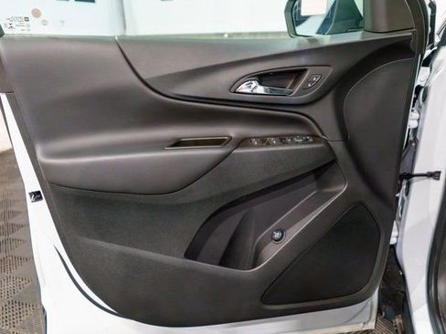Used 2023 Chevrolet Equinox LT AWD/4WD image 15