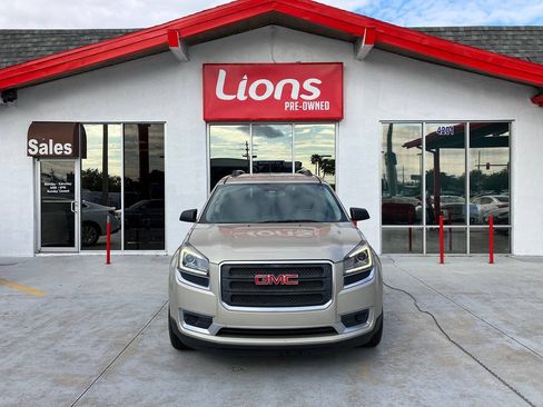 Used 2014 GMC Acadia SLE FWD image 2