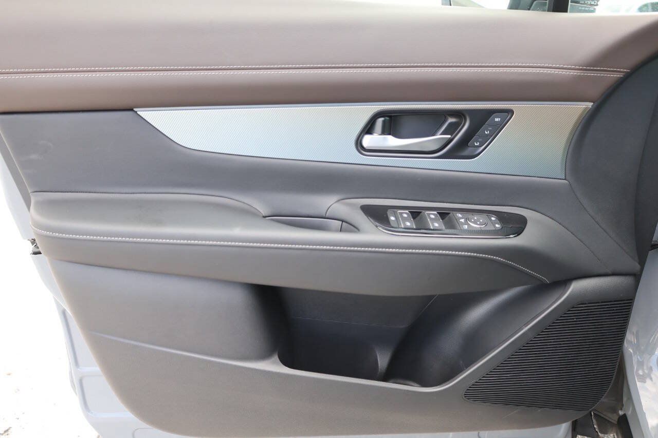 Used 2025 Nissan Murano Platinum w/ Cargo Package AWD/4WD image 12
