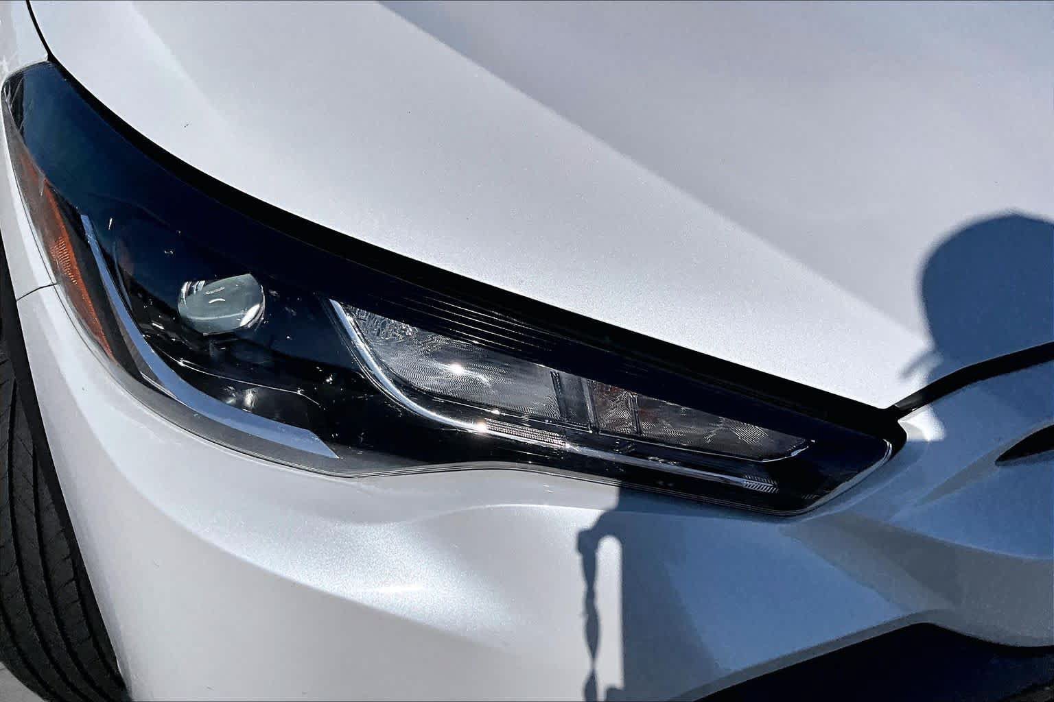 Used 2024 Toyota Corolla Cross AWD Hybrid image 25