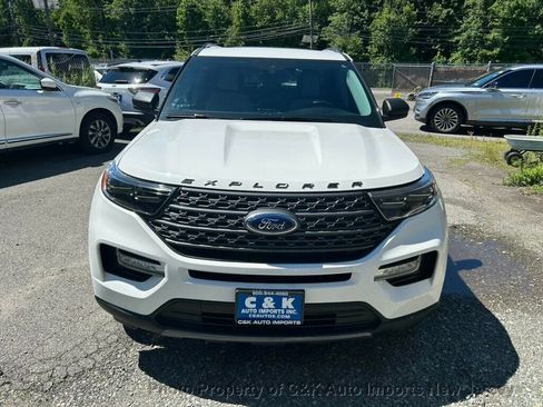 Used 2021 Ford Explorer XLT w/ Equipment Group 202A AWD/4WD image 4