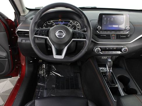 Used 2021 Nissan Altima 2.5 SR FWD image 10