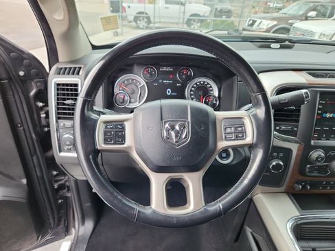 Used 2018 RAM 2500 Laramie image 9