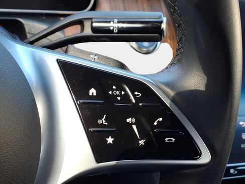 Used 2025 Mercedes-Benz C 300 Sedan image 21