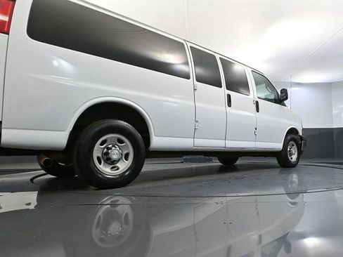 Used 2017 Chevrolet Express 3500 LT w/ LT Preferred Equipment Group image 47