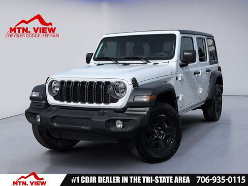 Used 2025 Jeep Wrangler Unlimited Sport AWD/4WD image 1