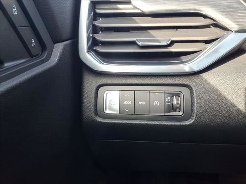 Used 2025 GMC Acadia Elevation AWD/4WD image 15