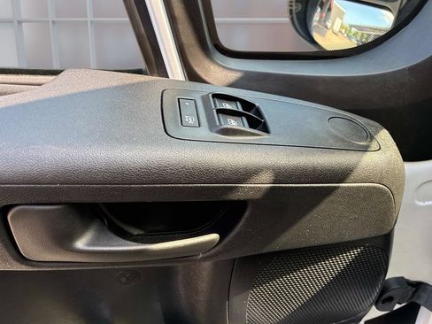 Used 2025 RAM ProMaster 2500 w/ U-Haul Equipment Group FWD image 27